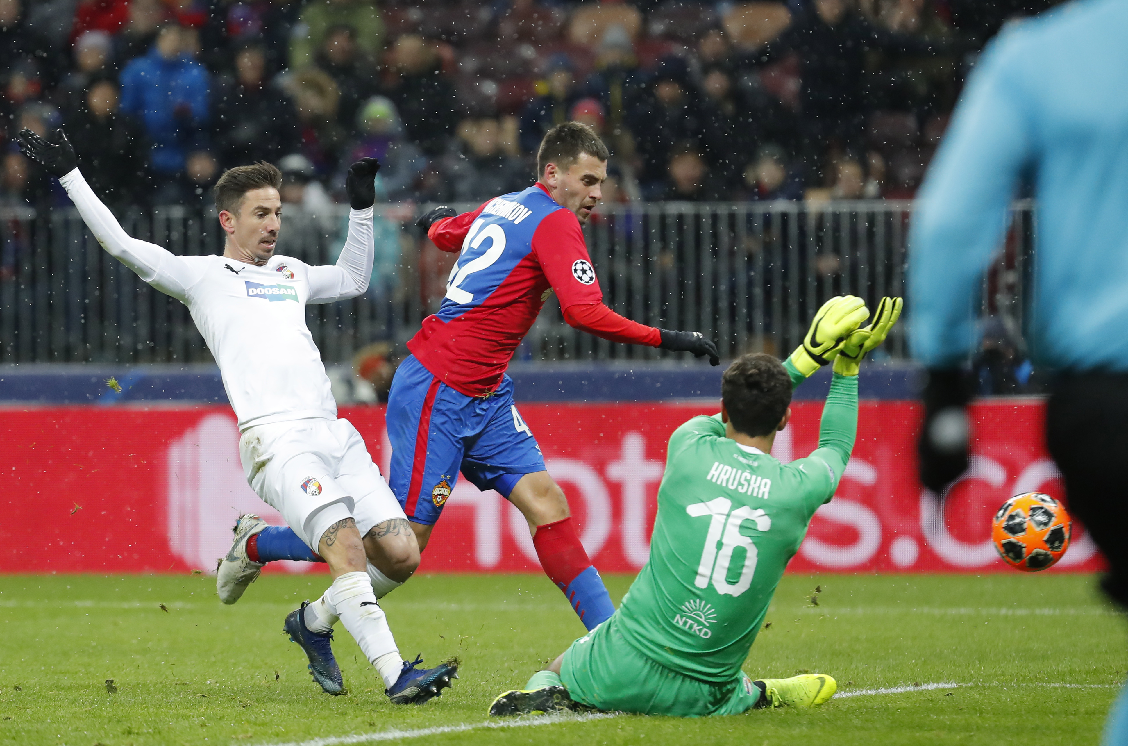 关于莫斯科中央陆军取得关键胜利,挺进16强的信息 关于莫斯科中央陆军取得关键胜利,挺进16强的信息