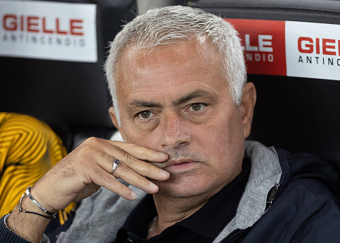 罗马客场遭遇大败，战绩蒙上阴影