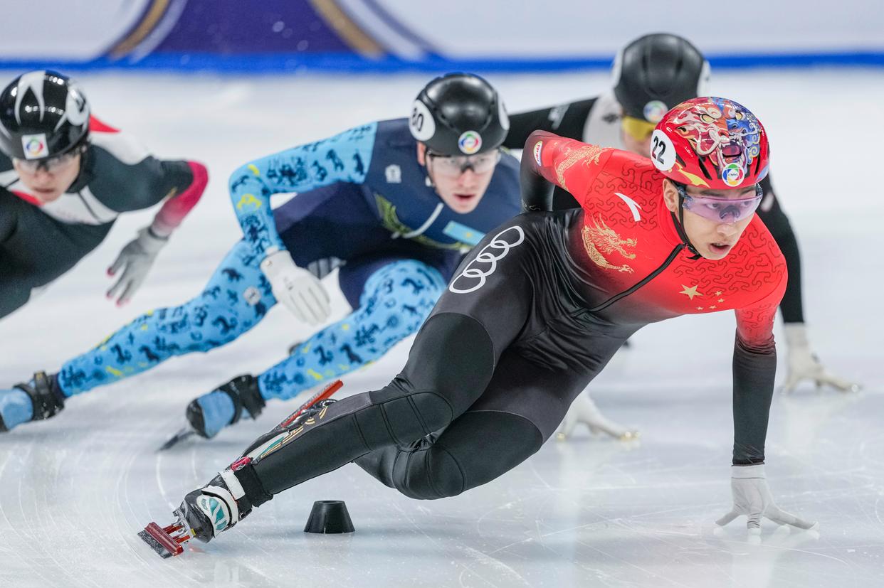短道速滑决赛惊险瞬间,创造奇迹 短道速滑决赛惊险瞬间,创造奇迹