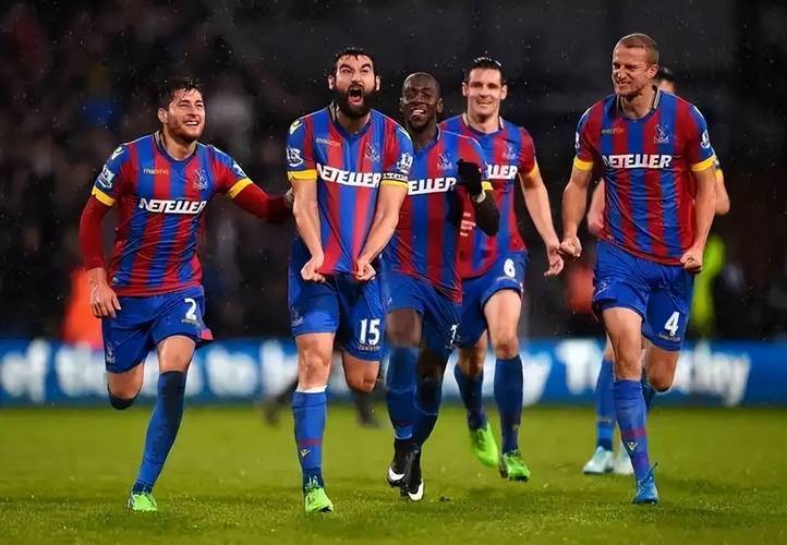 包含阿斯顿维拉主场平局，球员表现令人鼓舞的词条