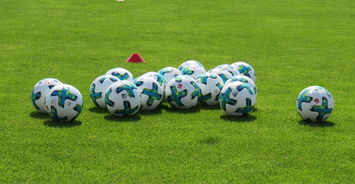 三亿体育体育网站-恩菲尔德前锋线组合默契提升，世俱杯争冠利器