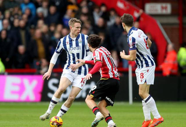 三亿体育体育app-利兹联小将积极进攻，球队前景看好