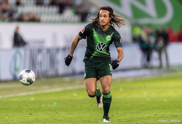 佩德博恩球员士气高昂,迎战强敌 佩德博恩球员士气高昂,迎战强敌