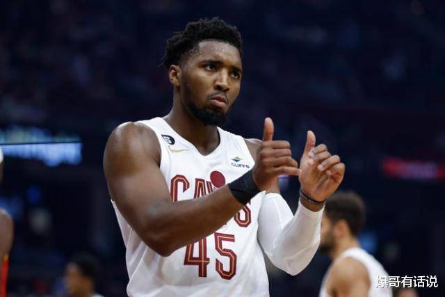 开拓者惜败爵士,米切尔独得30+得分 开拓者惜败爵士,米切尔独得30+得分