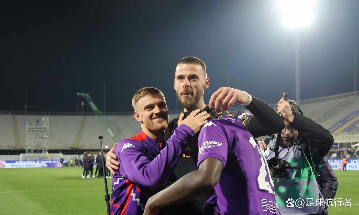 佛罗伦萨边锋传球精准,协助球队得胜 佛罗伦萨边锋传球精准,协助球队得胜