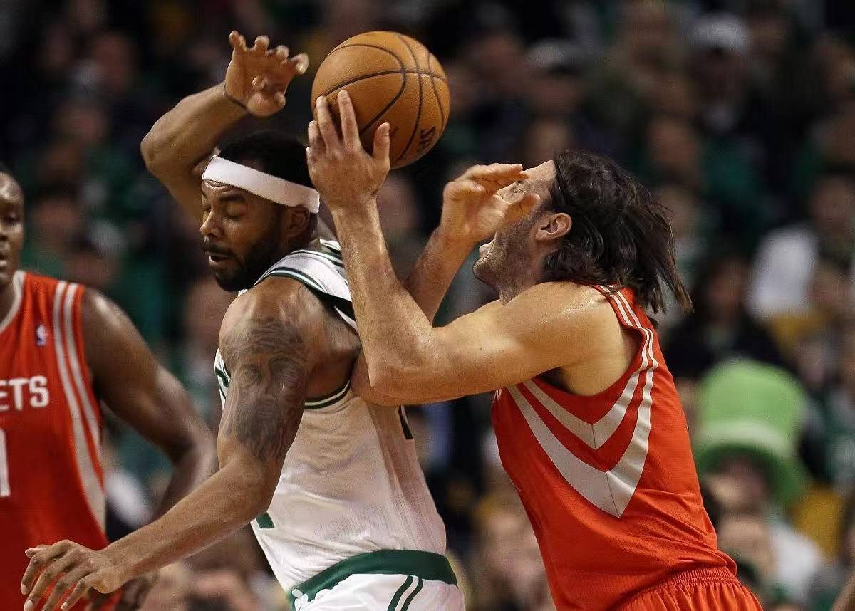 灰熊负于鹈鹕,连续三连败 灰熊负于鹈鹕,连续三连败