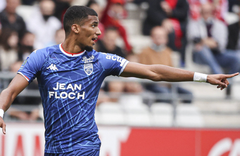 三亿体育体育网站入口-里昂前锋独造四球，成为本赛季法甲射手榜第一