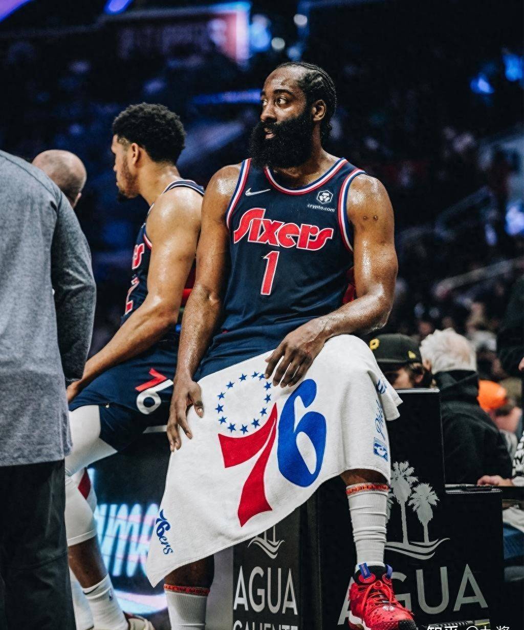 三亿体育体育app下载地址-多头地位下战告捷，客队球队实现逆袭的简单介绍